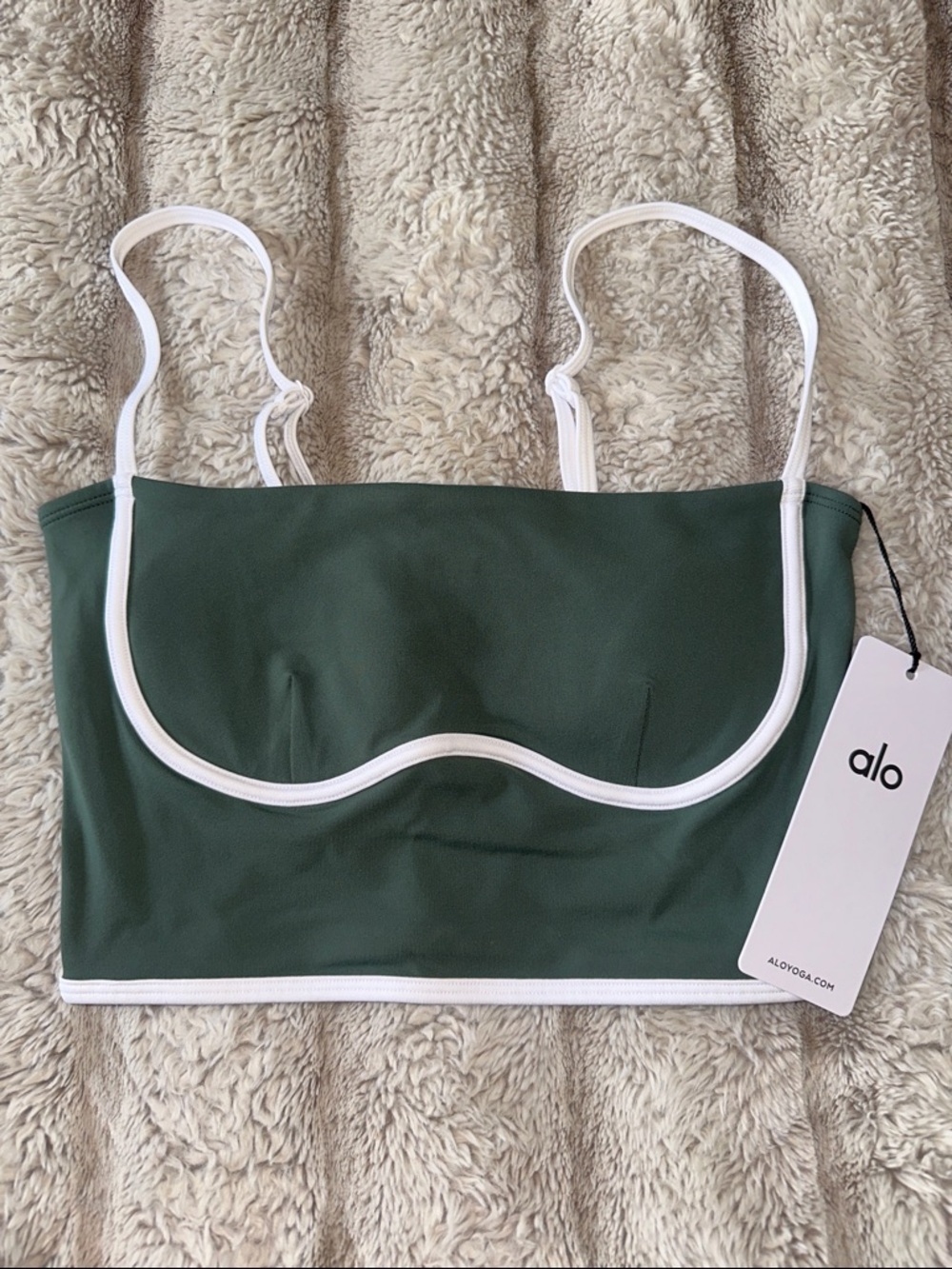 New with tag ALO Yoga Dark Green Bralette with White Contrast Trim size M